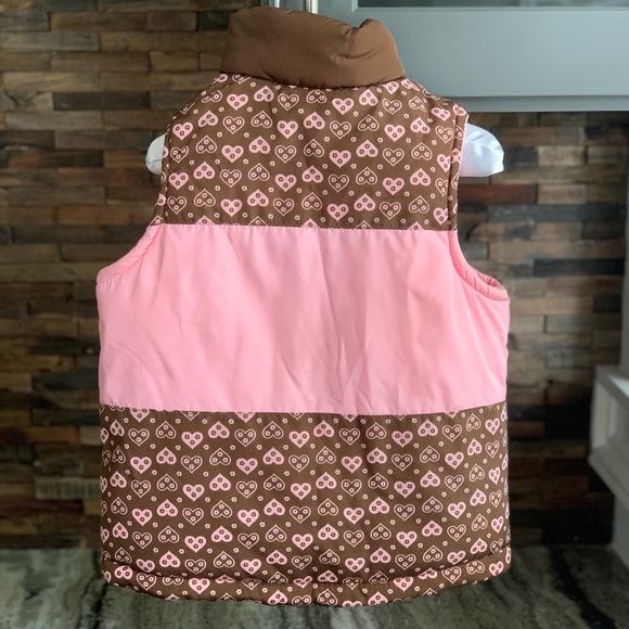 OshKosh puffer vest. Girls size 3T - Picture 2 of 4